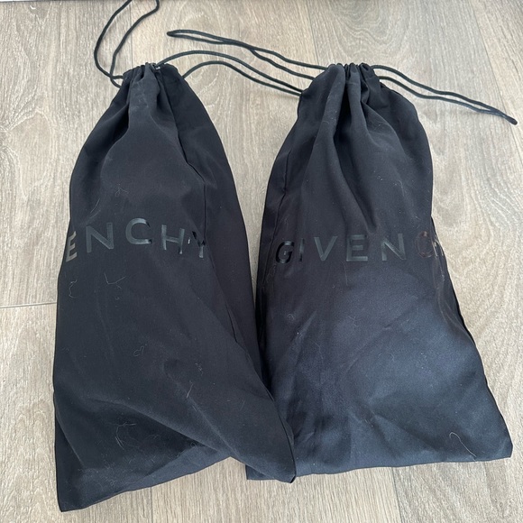 GIVENCHY Urban Street Leather Slip-On Sneakers With Shearling Strap - Picture 6 of 7